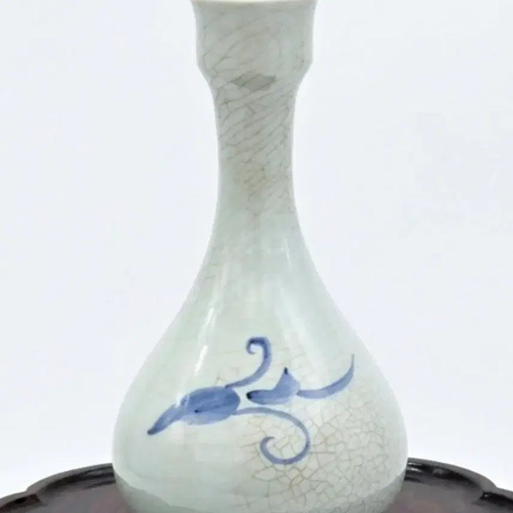 [BUNJANG] Korean Blue and White Porcelain Vase with Crazing / 고풍스러운 청화백자 빙렬문 병 (골동품/인테리어 소품)