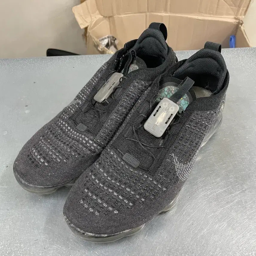 [BUNJANG] Nike Air VaporMax 2020 Flyknit Black / 나이키 에어 베이퍼맥스 2020 플라이니트 블랙 270