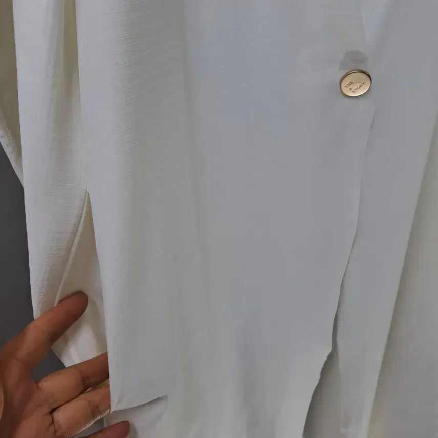 [BUNJANG] The Story Single Button Cool Material Long Shirt / 더 스토리 싱글버튼 쿨소재 화이트  가디건형 롱 셔츠