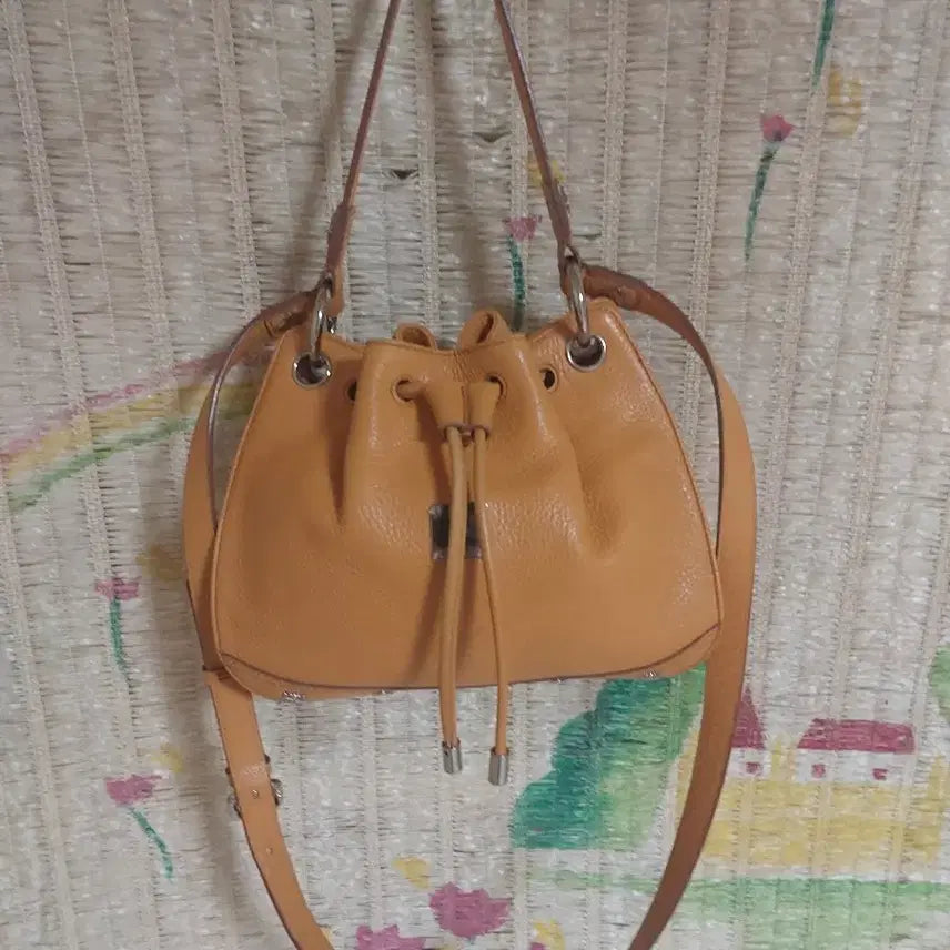 [BUNJANG] MCM Yellow Bucket Shoulder Bag / 정품)MCM 숄더백 버킷백 옐로우 가방