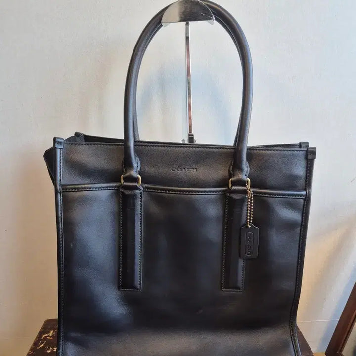 [BUNJANG] Coach Glove-tanned Leather Black Big Tote Bag / Coach 올드 코치 글러브탠드 레더 블랙 빅 토트백