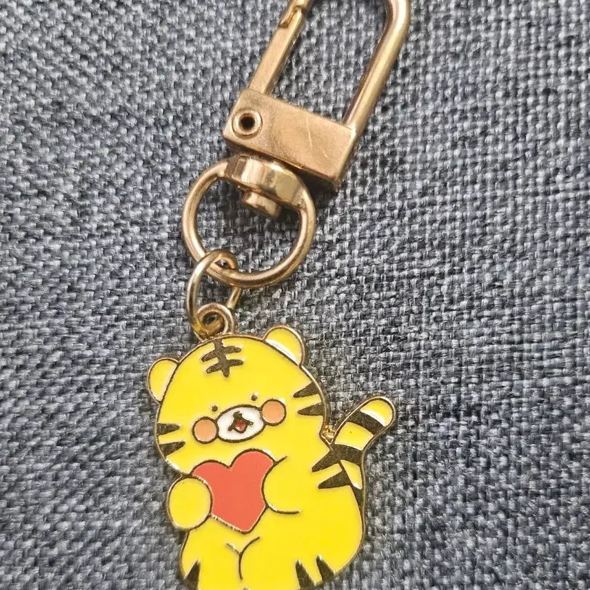 [BUNJANG] Yellow Tiger Heart Keyring / 귀여운 노란 호랑이 하트 키링
