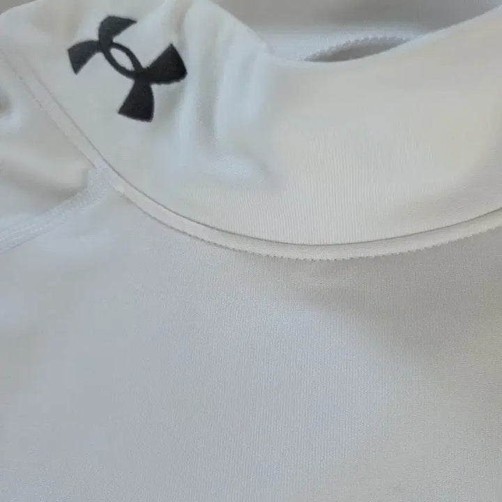 [BUNJANG] Under Armour Functional Long Sleeve T-Shirt White / 언더아머 기능성 긴팔 티셔츠 화이트
