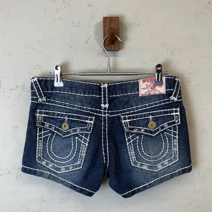 [BUNJANG] True Religion Y2K Vintage Denim Shorts (Women&