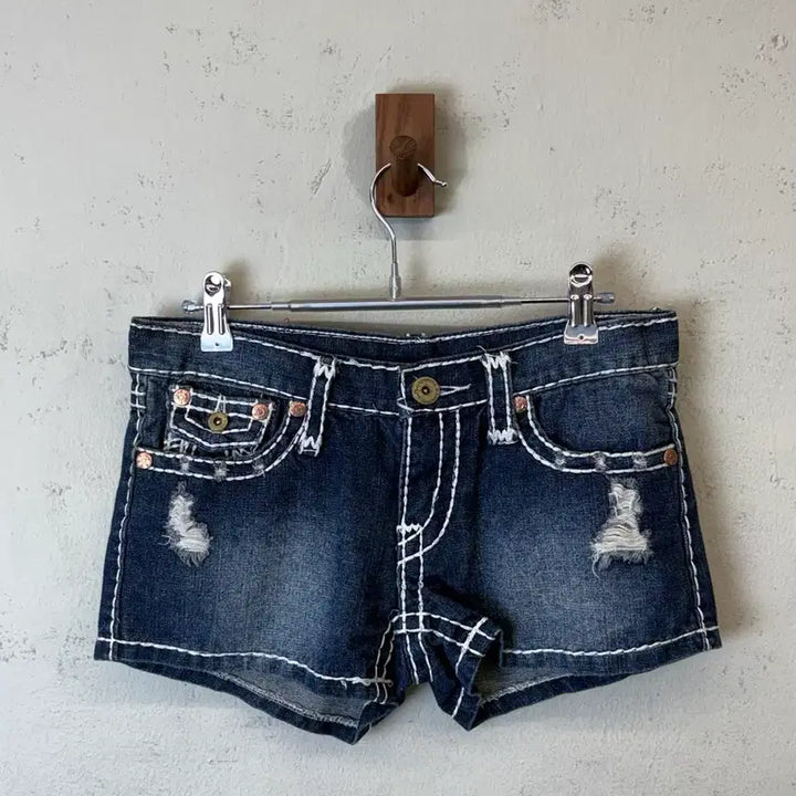 [BUNJANG] True Religion Y2K Vintage Denim Shorts (Women&