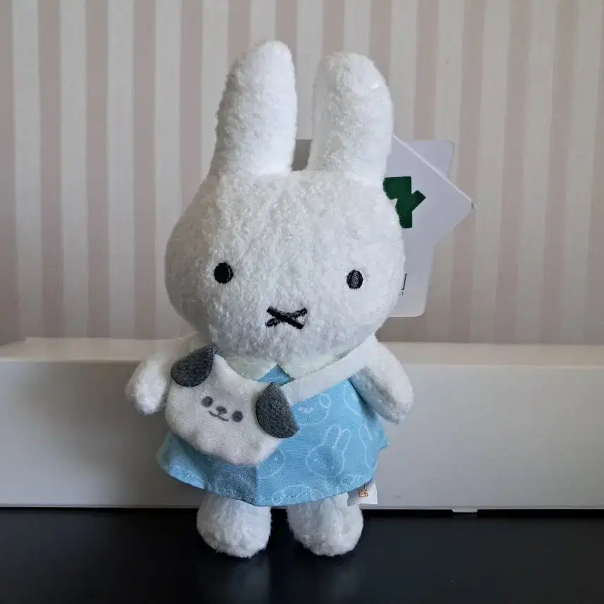 [BUNJANG] Miffy Doll Keychain, Sky Blue Dress, Bag Accessory, New / 미피 인형 가방 스카이블루 원피스 키링 새상품