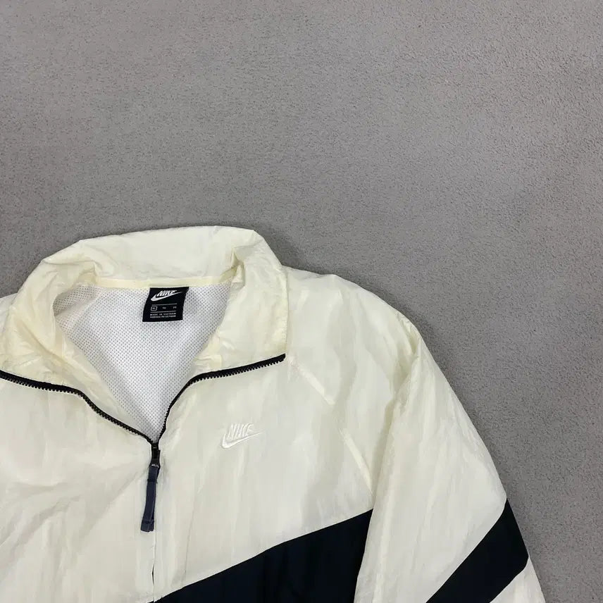 [BUNJANG] Nike Big Swoosh Windbreaker Jacket XL / 나이키 빅스우시 바람막이 105