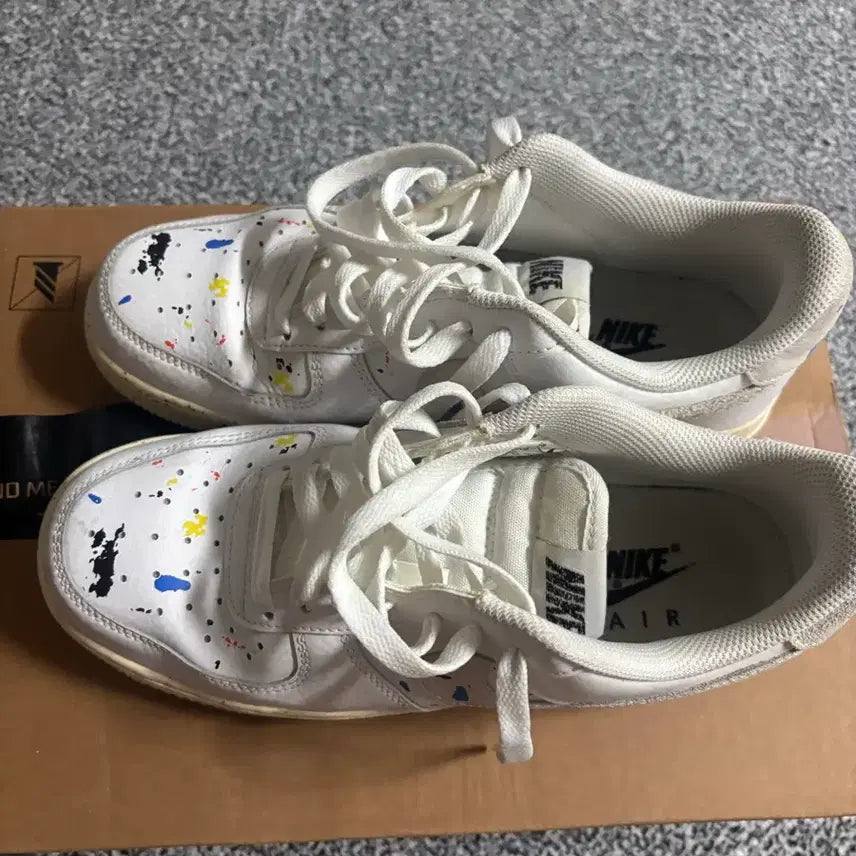 [BUNJANG] Nike Air Force 1 White Painted Detail Sneakers / 에어포스