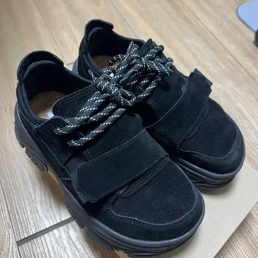 [BUNJANG] Occi 3300 Suede All Black Sneakers Size 240 / 오찌 3300 스웨이드 올블랙 240