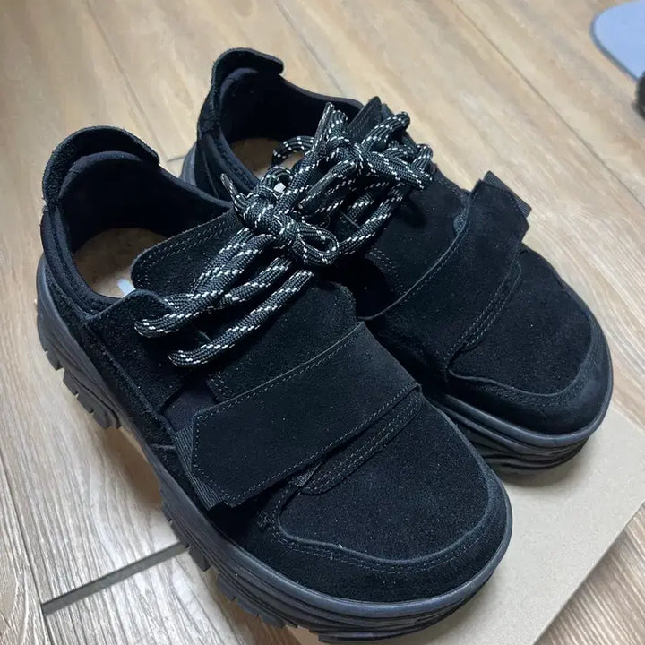 [BUNJANG] Occi 3300 Suede All Black Sneakers Size 240 / 오찌 3300 스웨이드 올블랙 240