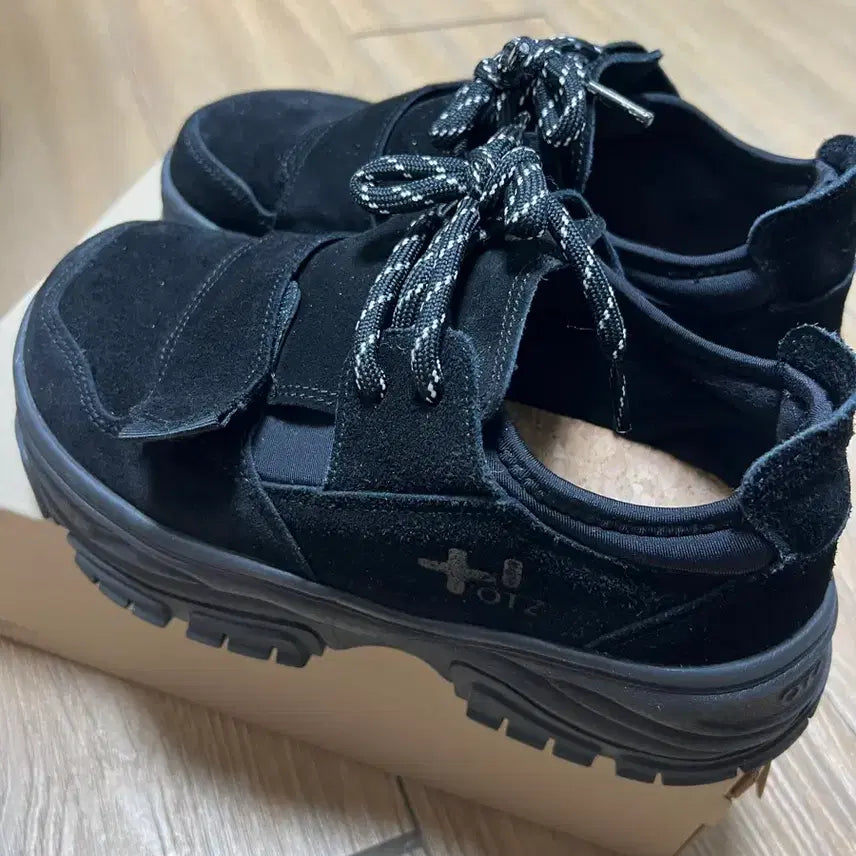 [BUNJANG] Occi 3300 Suede All Black Sneakers Size 240 / 오찌 3300 스웨이드 올블랙 240