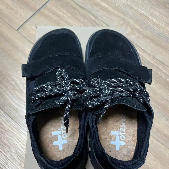 [BUNJANG] Occi 3300 Suede All Black Sneakers Size 240 / 오찌 3300 스웨이드 올블랙 240