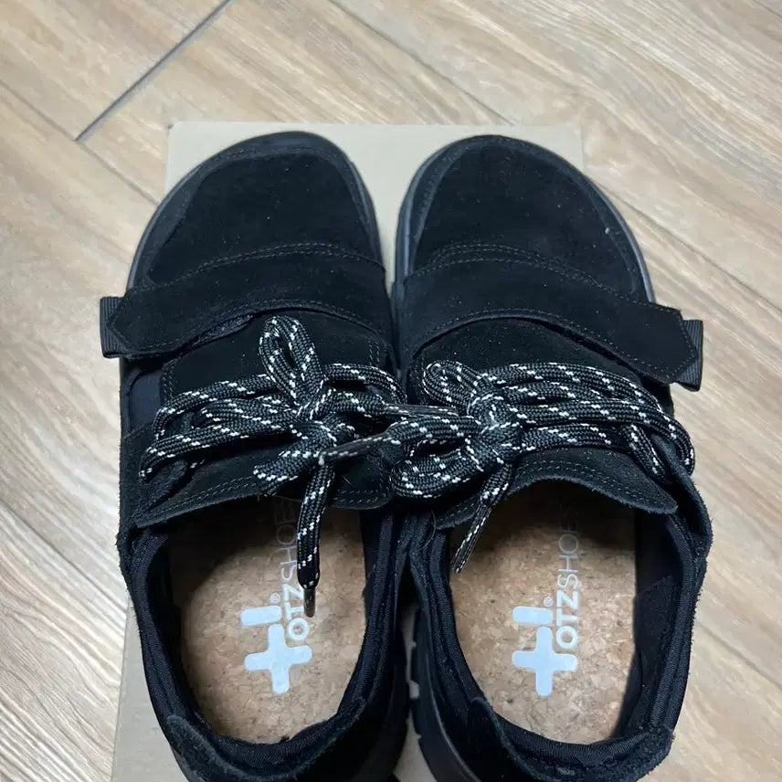 [BUNJANG] Occi 3300 Suede All Black Sneakers Size 240 / 오찌 3300 스웨이드 올블랙 240