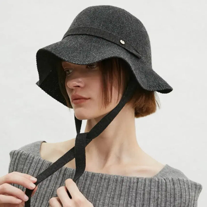 [BUNJANG] Egoist Metal Strap Ruffle Bucket Hat / 새상품) 에고이스트 버킷햇 금속 장식 스트랩 러플 모자