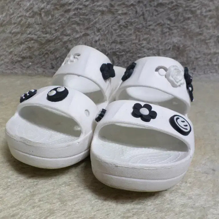[BUNJANG] Crocs White Slippers / 후루룩구제2 여250 크록스 슬리퍼 화이트 신발 260509