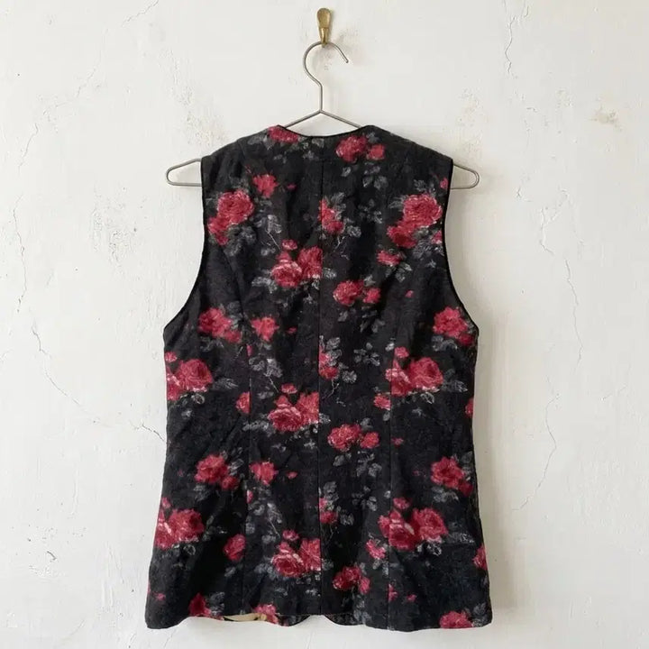 [BUNJANG] Hammerschmid Rose Pattern Wool Vest / 해머슈미트 장미 패턴 울 베스트