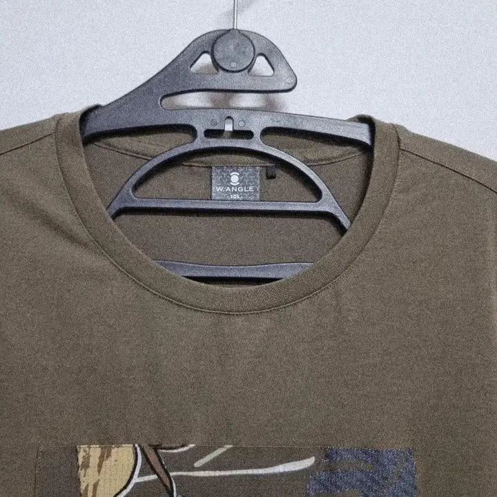 [BUNJANG] Waide Angle Khaki Monstera Printing Short Sleeve T-Shirt 105 / 와이드앵글 카키색 몬스테라 프린팅 반팔 티셔츠105
