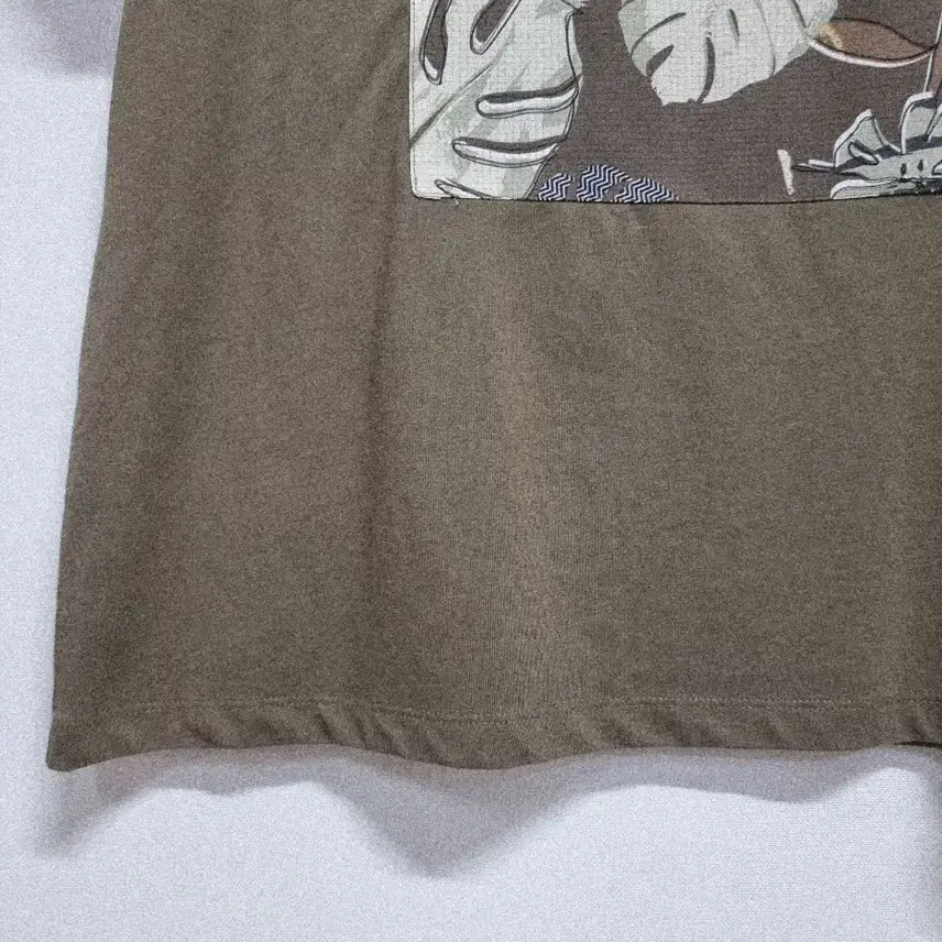 [BUNJANG] Waide Angle Khaki Monstera Printing Short Sleeve T-Shirt 105 / 와이드앵글 카키색 몬스테라 프린팅 반팔 티셔츠105