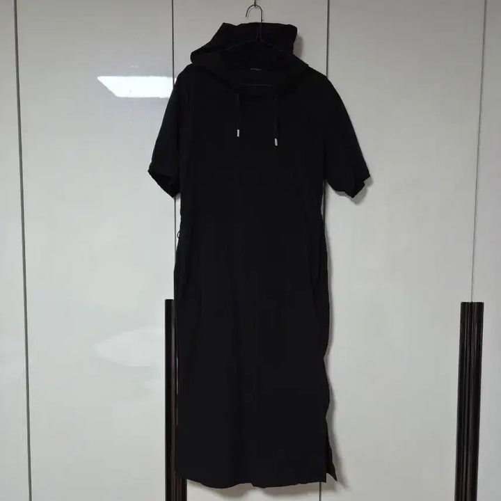 [BUNJANG] LePita Hooded Short-Sleeve Long Dress Black / 르피타 후드 반팔 롱 원피스 블랙