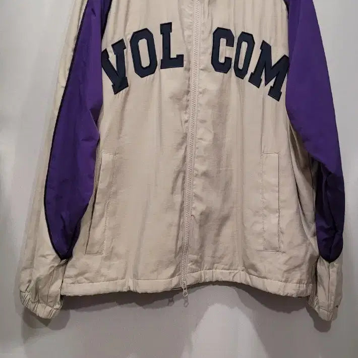 [BUNJANG] Volcom Colorblock Windbreaker Jacket / 볼컴 VOLCOM 바람막이 자켓 아이보리/퍼플