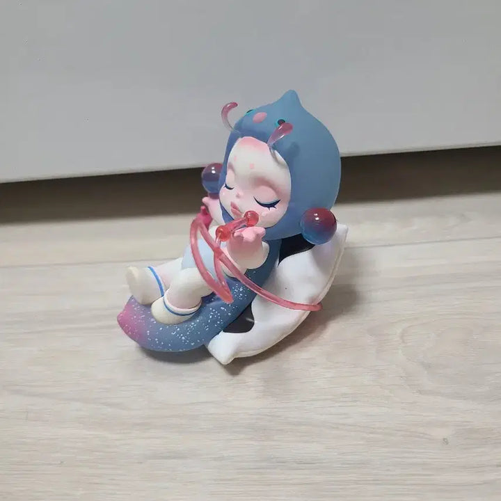 [BUNJANG] Pop Mart Skullpanda Everyday Wonderland Figure / 팝마트 스컬판다 에브리데이 원더랜드  피규어 팝니다.