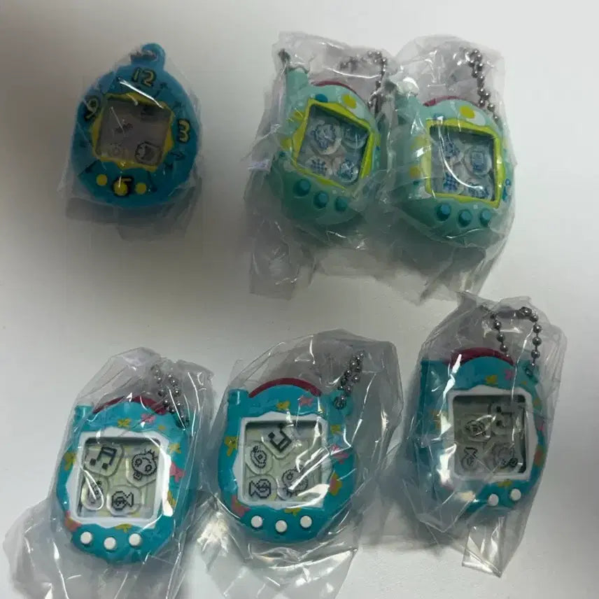 [BUNJANG] Tamagotchi Shakashaka Keyring Gacha Collection / 다마고치 샤카샤카 키링 가챠