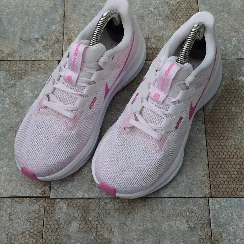 [BUNJANG] Nike Zoom Structure 25 Pearl Pink Running Shoes / (230)나이키 줌 스트럭처 25 펄 핑크 운동화 런닝화