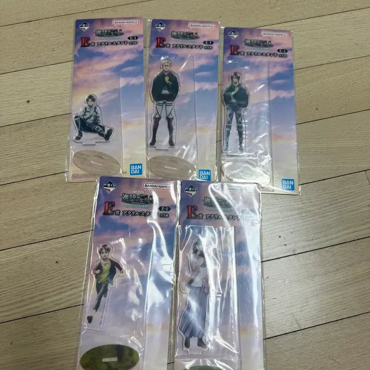 [BUNJANG] Attack on Titan Ichiban Kuji Acrylic Stand E Prize (Sealed) / (현물)제일복권 진격의 거인 아크릴 스탠드 E상 미개봉
