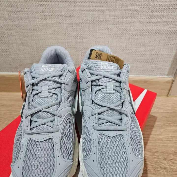[BUNJANG] Nike ZoomX Invincible Run Flyknit 3 (V5) Gray / 나이키 V5 RNR 그레이 새상품(260.265.270)