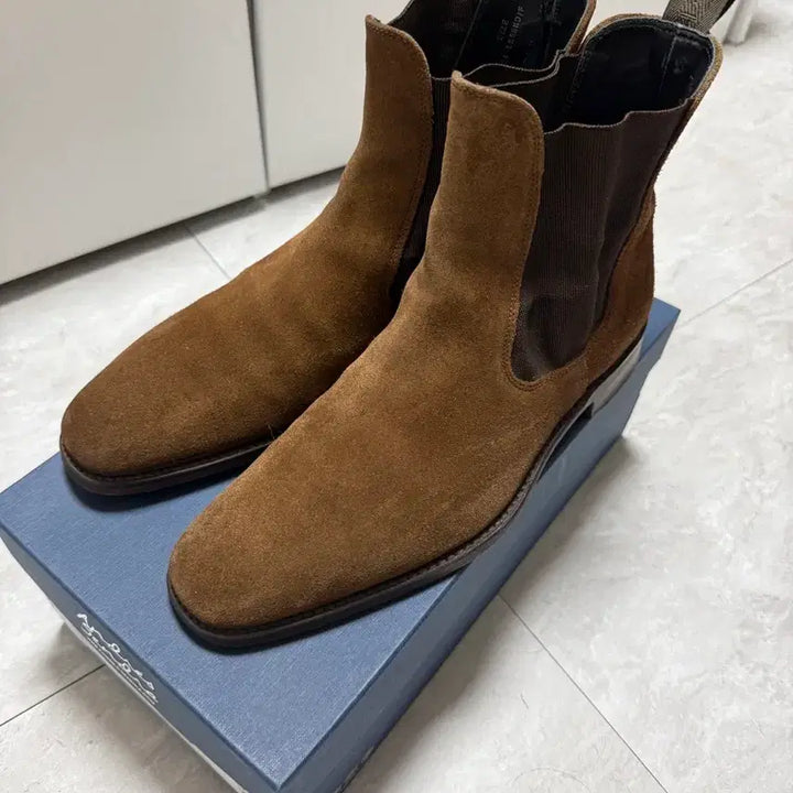 [BUNJANG] Loake Suede Chelsea Boots Brown 270 / 로크 스웨이드 첼시 부츠 브라운 270