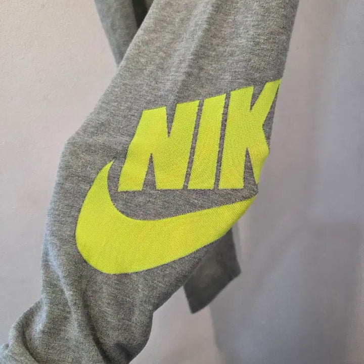 [BUNJANG] Nike Grey Leggings Fluorescent Logo / 나이키 회색 레깅스 형광 로고