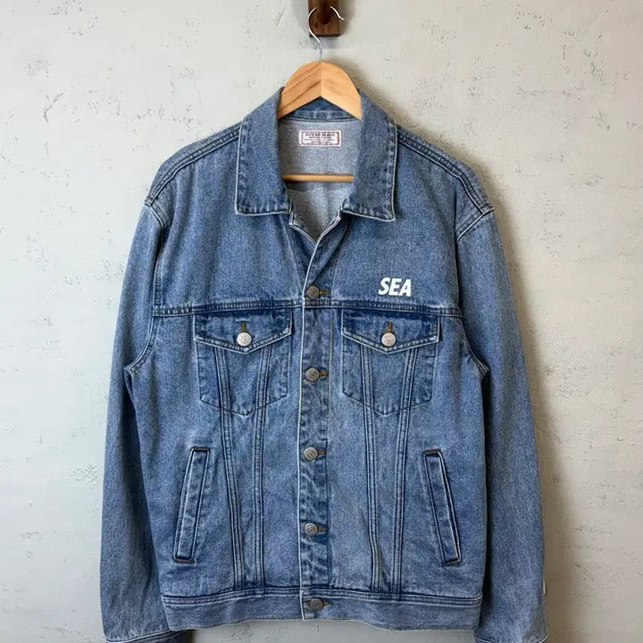 [BUNJANG] GUESS x Wind and Sea Vintage Denim Jacket / [L] GUESS Wind and sea 빈티지 데님 자켓
