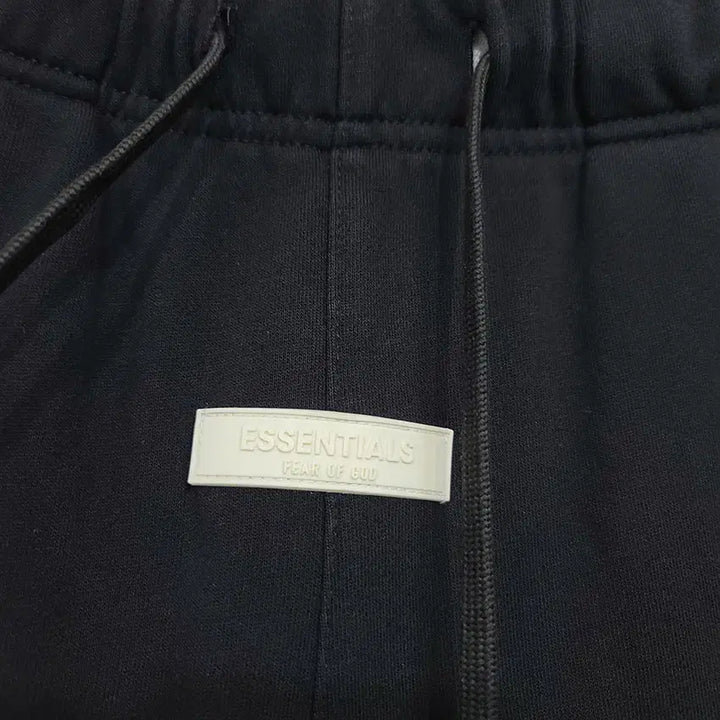 [BUNJANG] Fear of God Essentials Shorts (M) / 