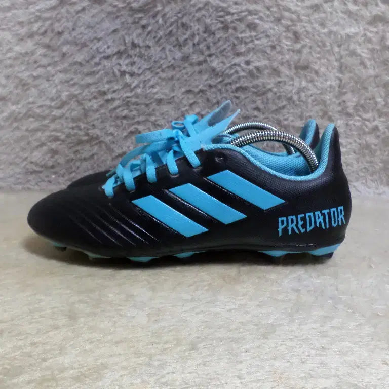 [BUNJANG] Adidas Predator 19.4 Soccer Cleats (Used, Size 260) / 후루룩구제2 270 아디다스 프레데터19.4 축구화 중고 신발260509