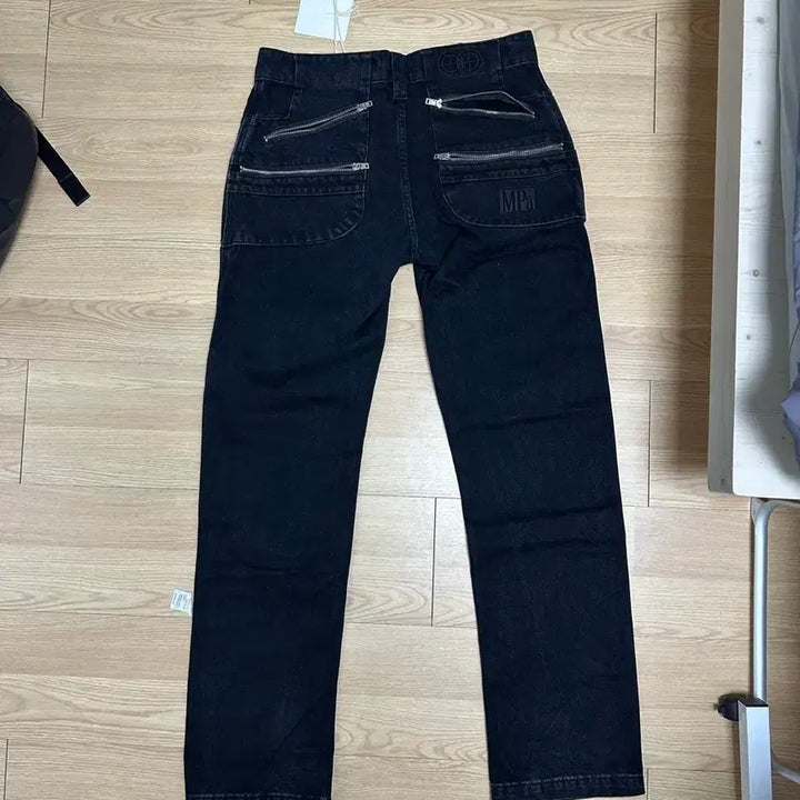 [SOLD OUT] MPa split pocket pants