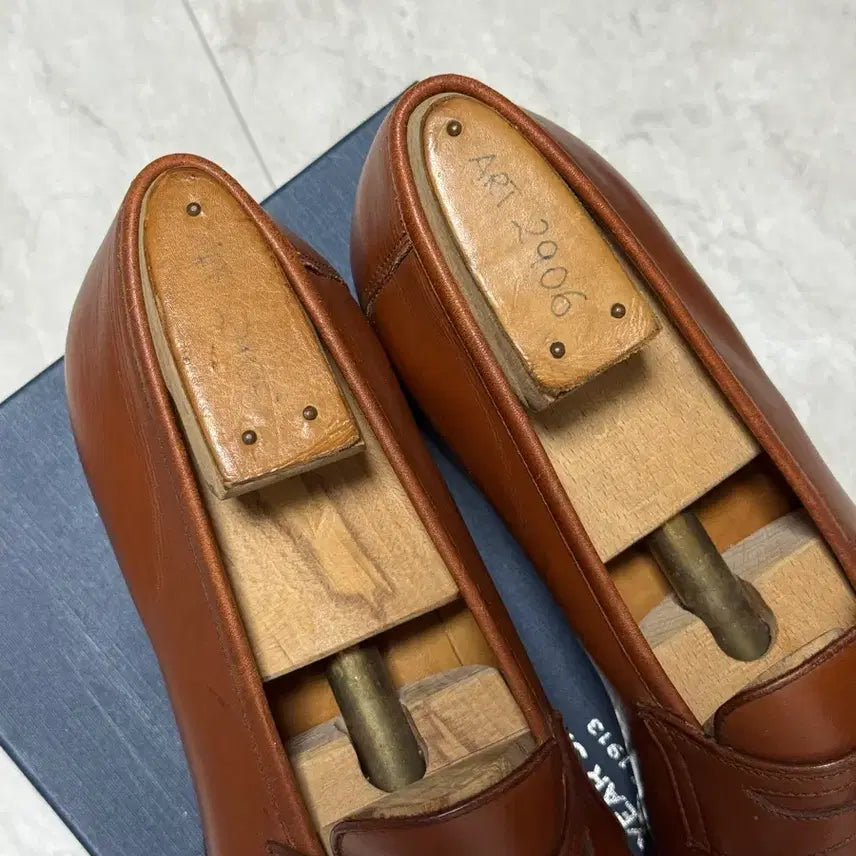[BUNJANG] Hidetaka Fukaya Collaboration Loafers Size 41.5 / 히데타카 후카야 로퍼 41 1/2 브라운