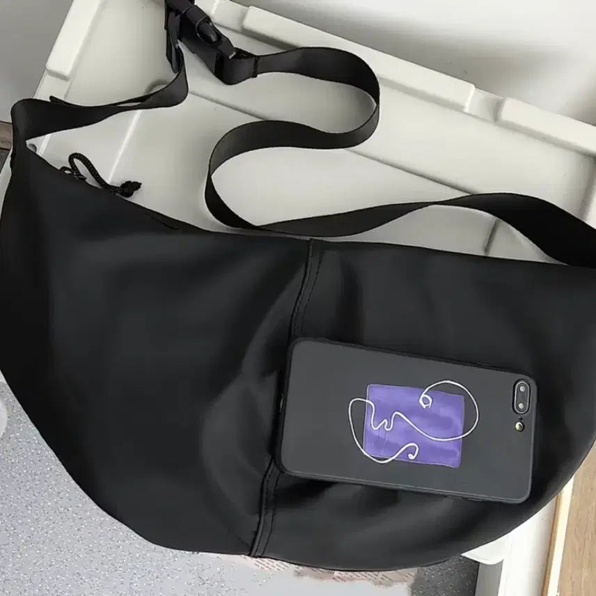 [BUNJANG] Black Shoulder Bag Crossbody Messenger Bag Unisex / 블랙 숄더백 크로스백 메신저백 넘녀공용