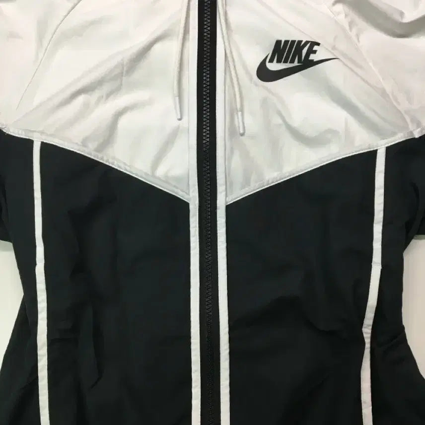 [BUNJANG] Nike Windbreaker Jacket / 나이키 바람막이