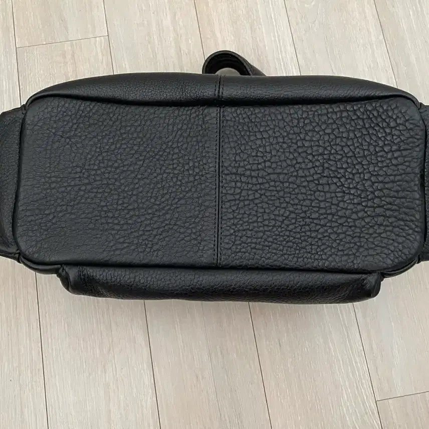 [BUNJANG] Haig Tria Bag Black / 헤이그 트리아 백