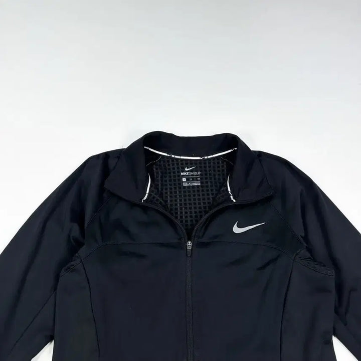 [BUNJANG] Nike Training Shield Running Track Top Jersey Black / 나이키 트레이닝 쉴드 러닝 블랙 트랙탑 져지 (S 여성추천)