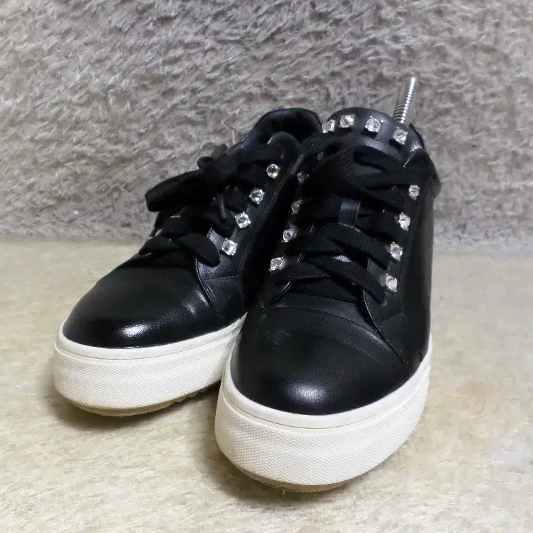 [BUNJANG] Mook Wedge Height-Increasing Sneakers Black Used / 후루룩구제2 240 무크 웨지 키높이 운동화 블랙 중고 신발 260509