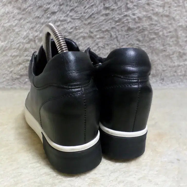 [BUNJANG] Mook Wedge Height-Increasing Sneakers Black Used / 후루룩구제2 240 무크 웨지 키높이 운동화 블랙 중고 신발 260509