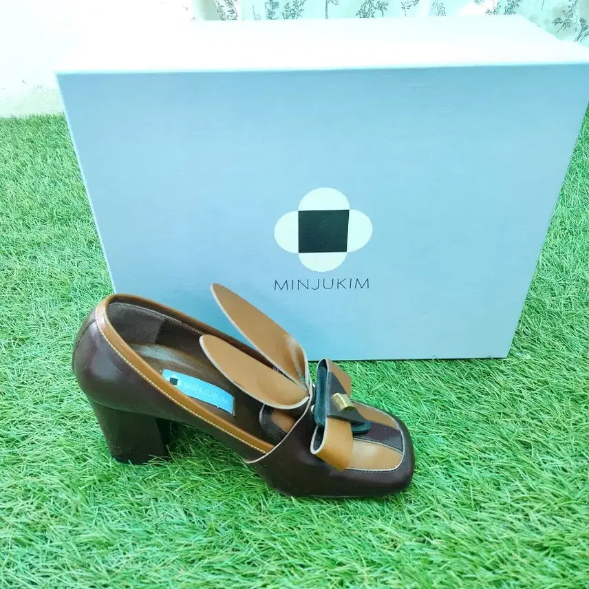 [BUNJANG] Kim Minju Rabbit Pumps / 민주킴 토끼 펌프스