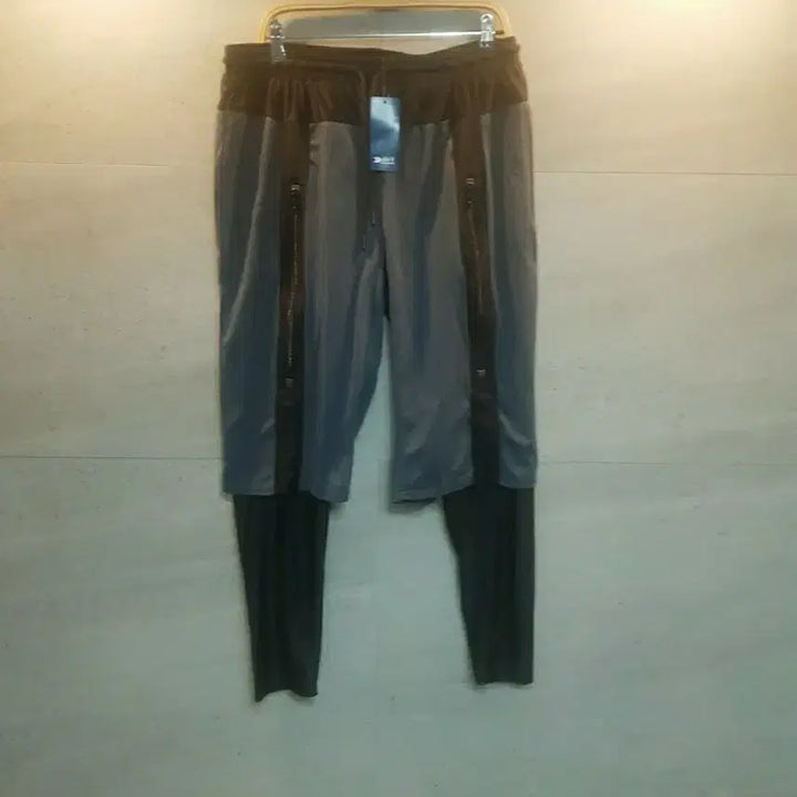 [BUNJANG] 2 in 1 Training Pants XL / 2 in 1 트레이닝 팬츠. 미착.