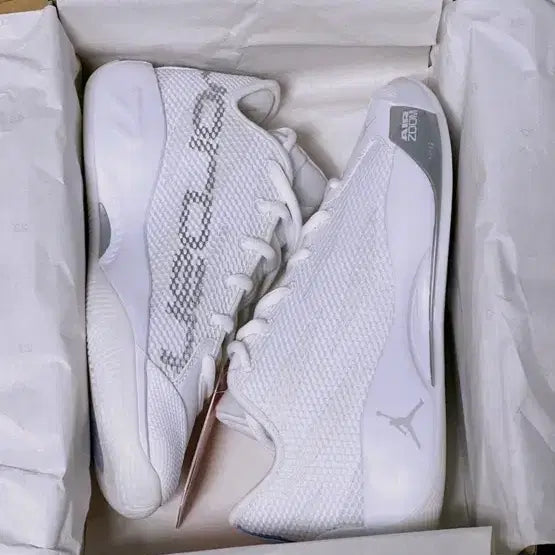 [BUNJANG] Jordan Luka 77 PF White Photon Dust / (매장 정품 새제품) 조던 루카 77 PF 화이트 포톤더스트