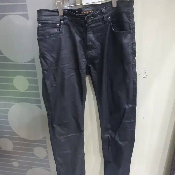 [BUNJANG] Nudie Jeans Thin Finn Back 2 Black Coated Jeans / 누디진  씬핀 백투블랙 코팅 청바지
