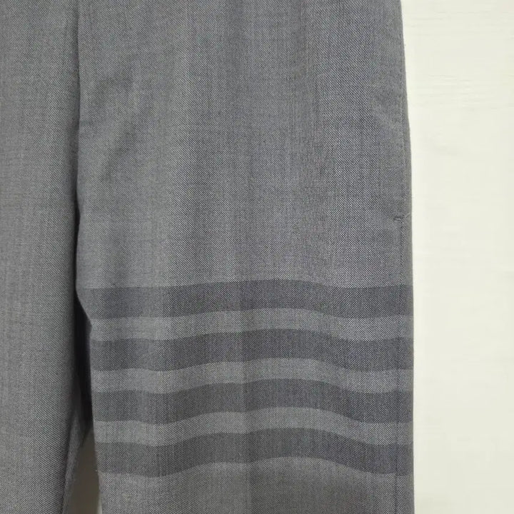 [BUNJANG] Thom Browne Three-Stripe Gray Trousers / 톰브라운 삼선 회색 바지