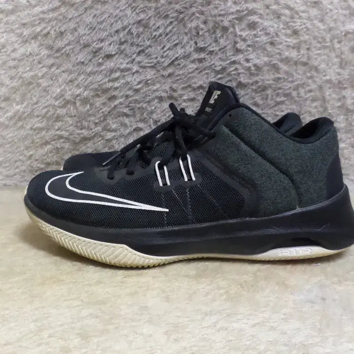[BUNJANG] Nike Air Veer TD "Black" Basketball Shoes / 후루룩구제2 270 나이키 에어버지타일 농구화 블랙 운동화260509