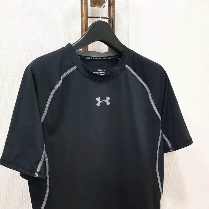 [SOLD OUT] (JJ30113)언더아머 UA 히트기어 아머 컴프레션 티셔츠 100