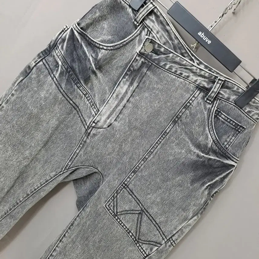 [BUNJANG] Unique Diagonal Button Washed Denim Pants / 사선 유니크 버튼 워싱 데님 팬츠